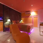 Chiic House 1 - Khach San Tinh Yeu