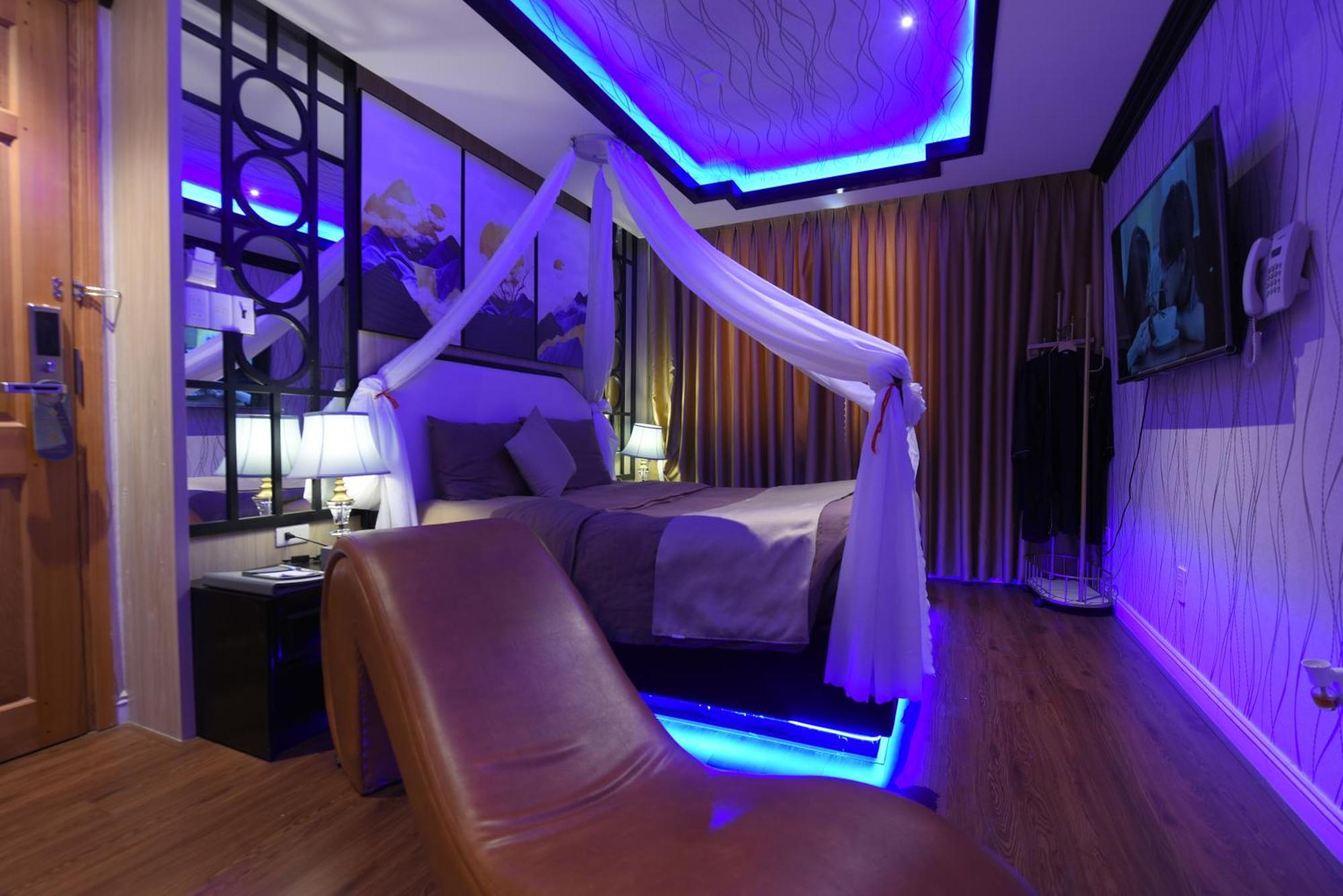 Chiic House 1 - Khach San Tinh Yeu Khách sạn tình yêu Đà Nẵng