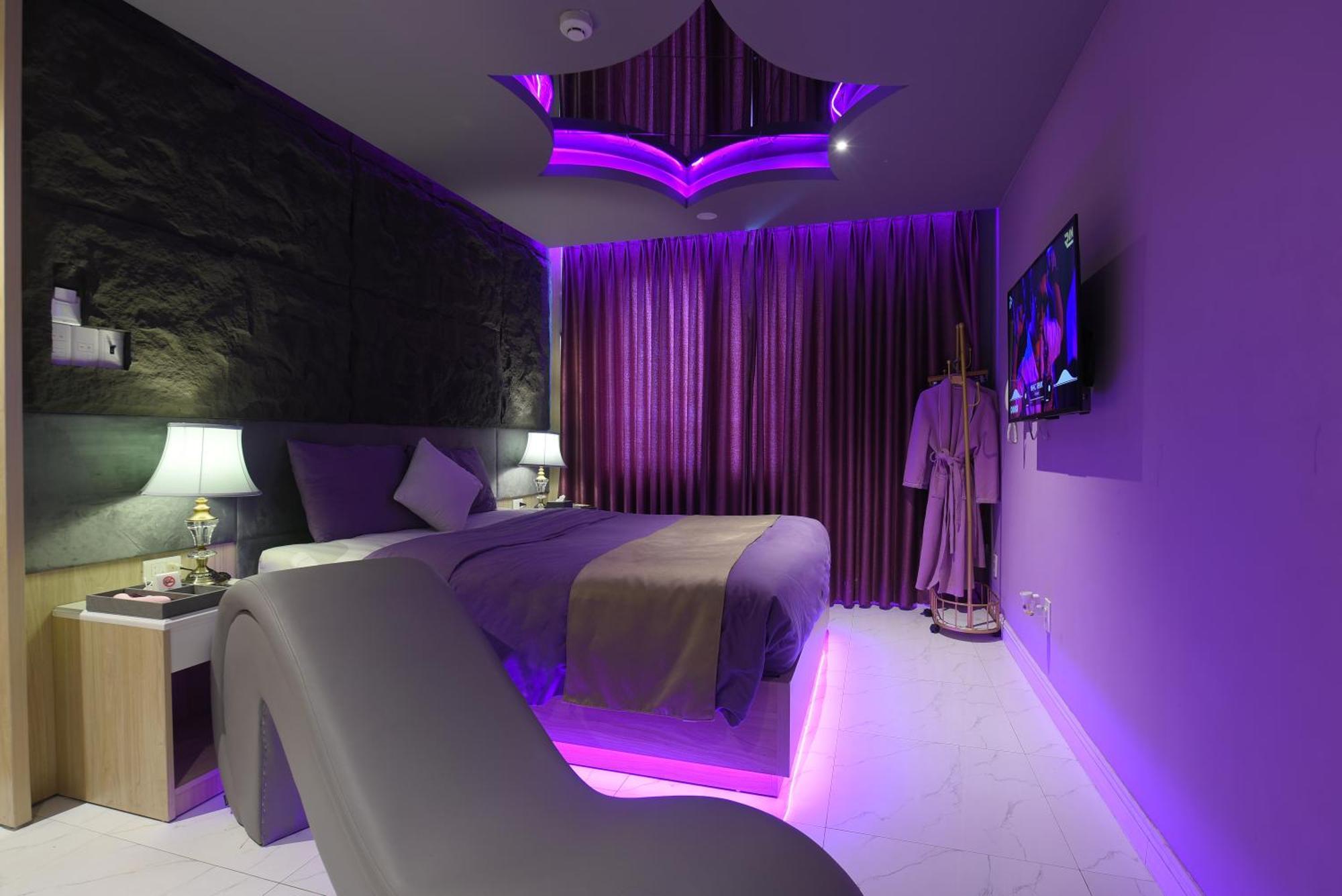 Chiic House 1 - Khach San Tinh Yeu Khách sạn tình yêu *